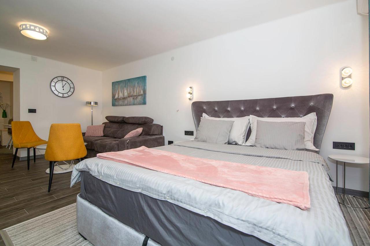City Center Apartment เบลเกรด ภายนอก รูปภาพ