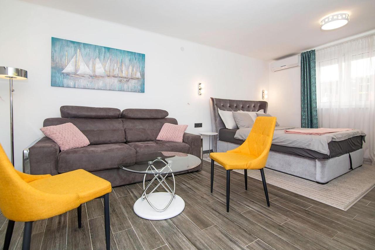 City Center Apartment เบลเกรด ภายนอก รูปภาพ