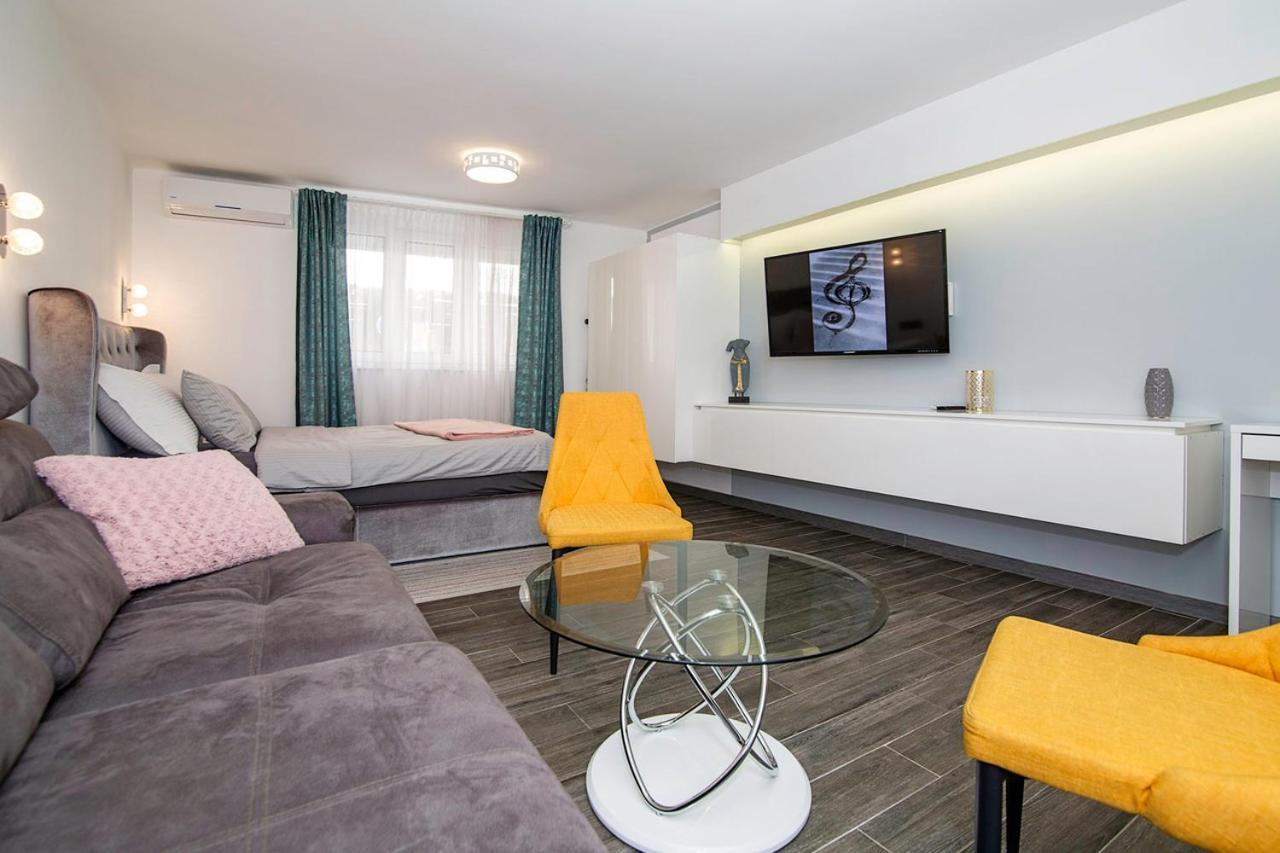 City Center Apartment เบลเกรด ภายนอก รูปภาพ